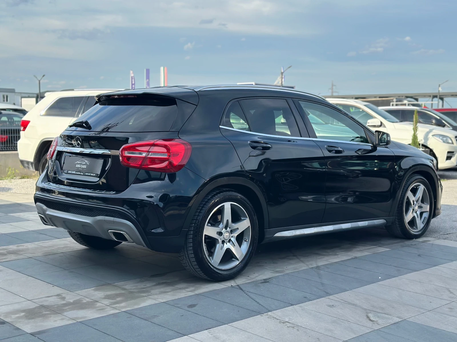 Mercedes-Benz GLA 200 * AMG LINE* ПАНОРАМА* , снимка 5 - Автомобили и джипове - 54150496