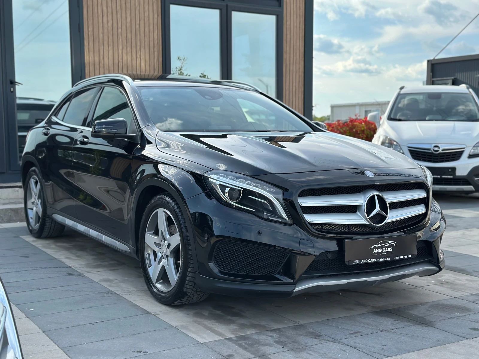 Mercedes-Benz GLA 200 * AMG LINE* ПАНОРАМА* , снимка 2 - Автомобили и джипове - 54150496