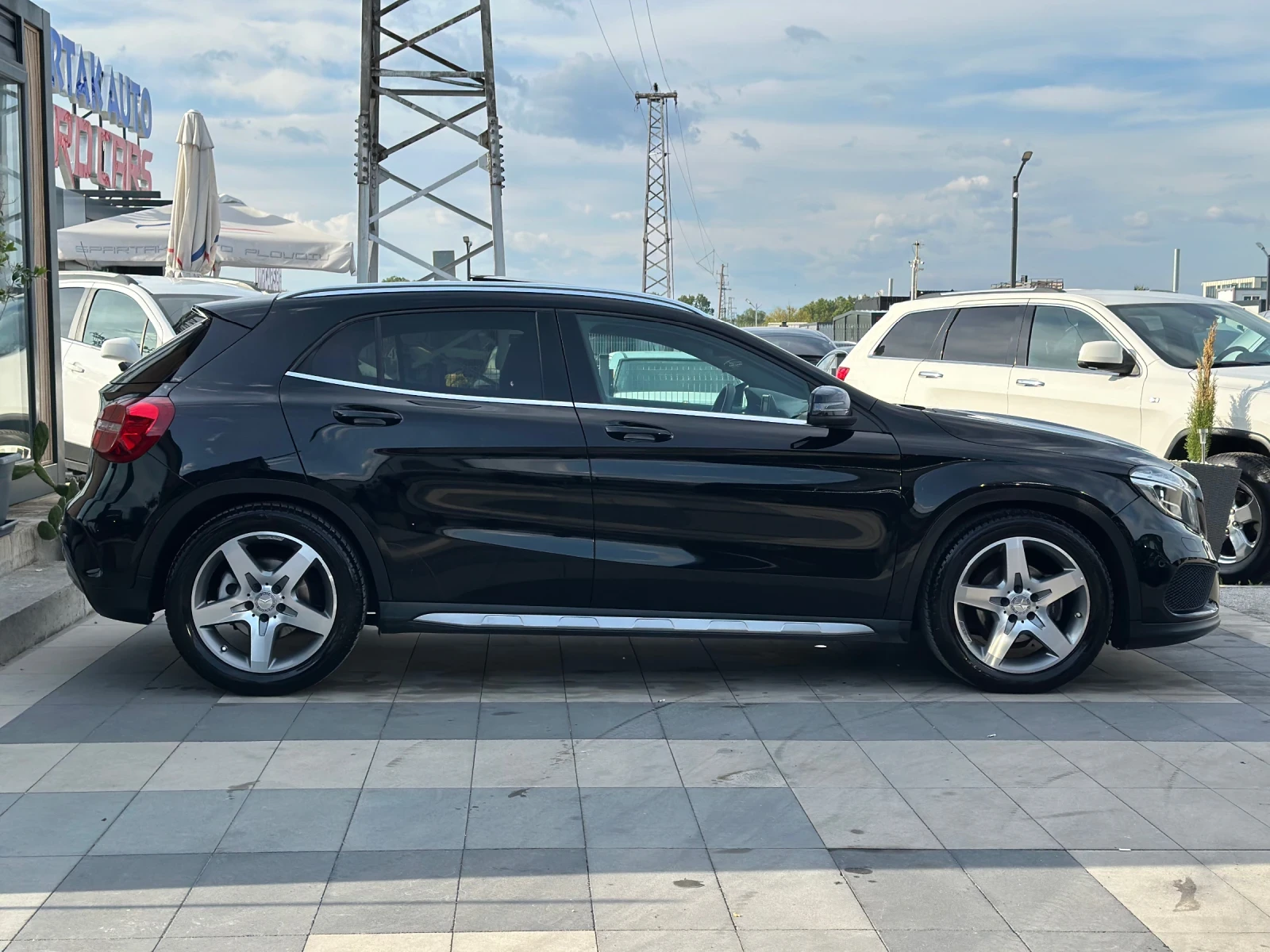 Mercedes-Benz GLA 200 * AMG LINE* ПАНОРАМА* , снимка 7 - Автомобили и джипове - 54150496