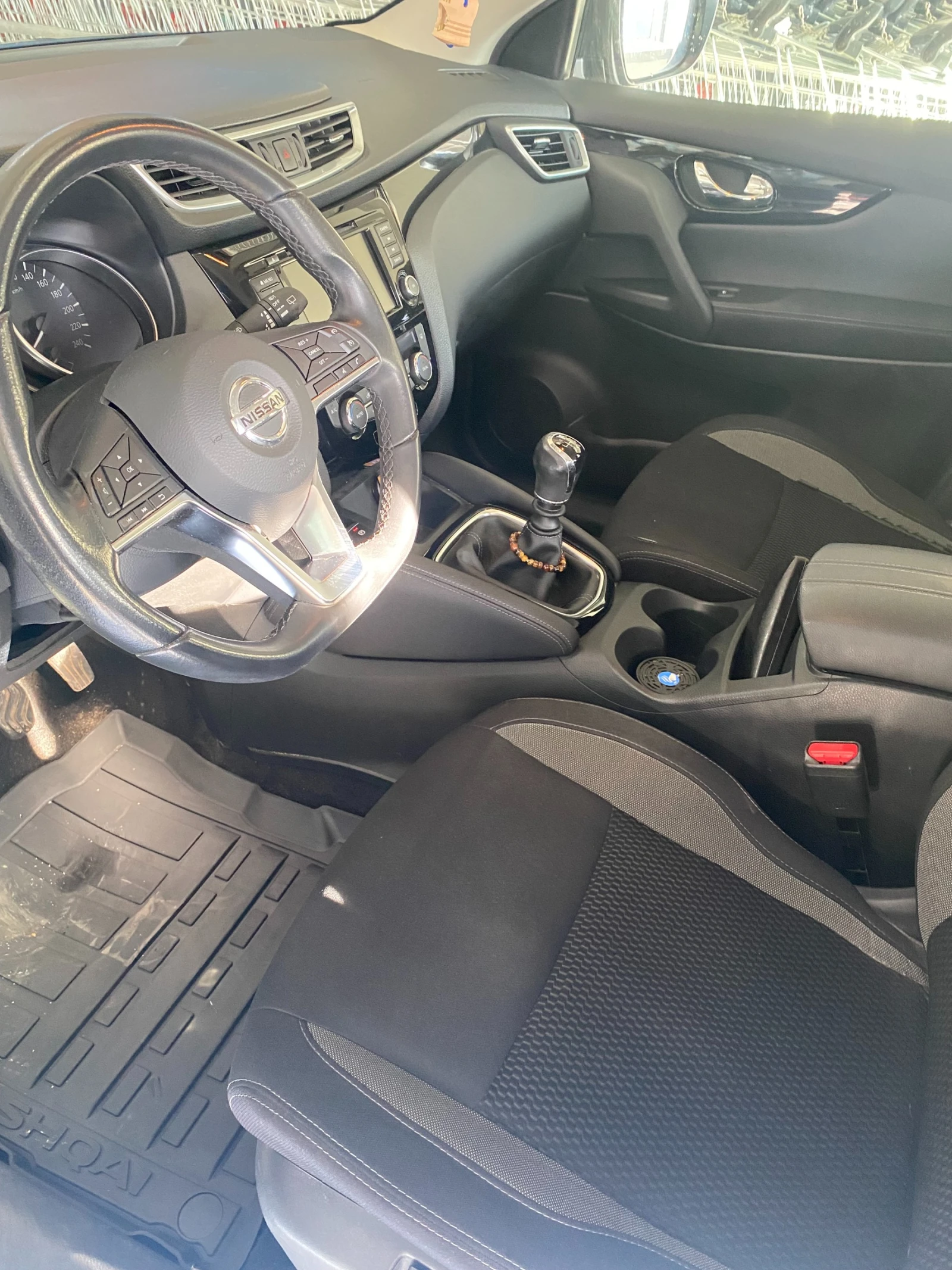 Nissan Qashqai, снимка 4 - Автомобили и джипове - 54172811