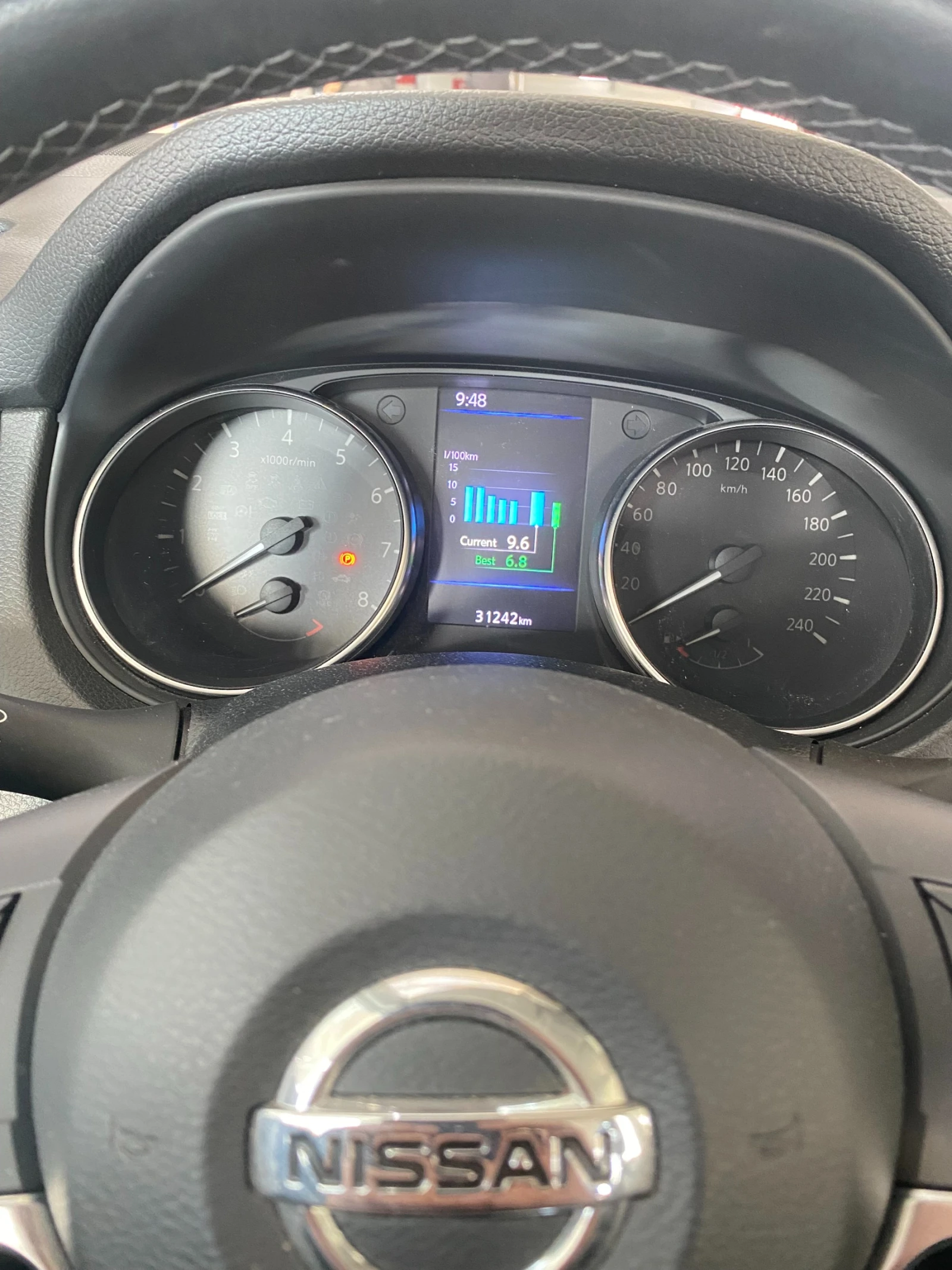 Nissan Qashqai, снимка 5 - Автомобили и джипове - 54172811