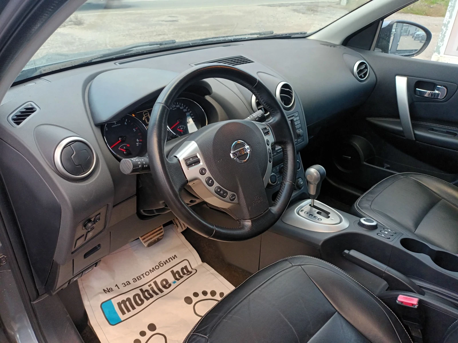 Nissan Qashqai 2.0 dci Automatic 4x4, снимка 6 - Автомобили и джипове - 55197481