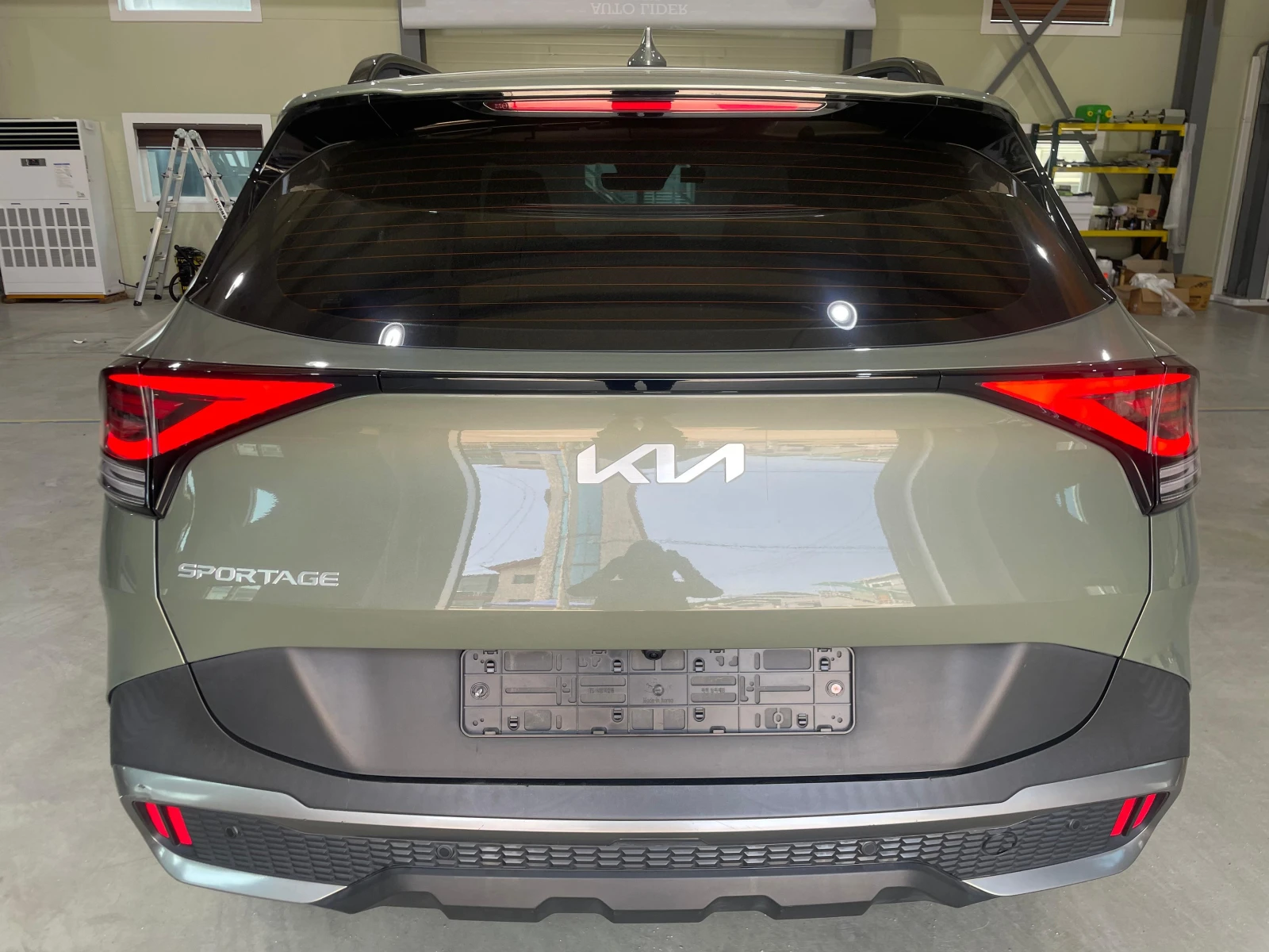 Kia Sportage 2.0D ! 2WD ! Signature Gravity !, снимка 5 - Автомобили и джипове - 55275926