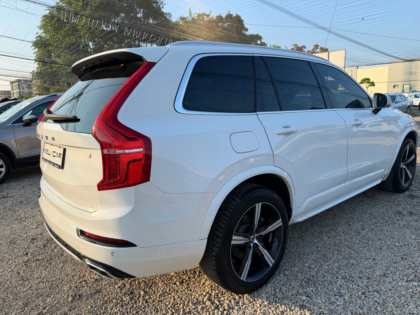 Volvo Xc90 2, 0 B5 100%РЕАЛНИ КМ R -DESIGN ЛИЗИНГ ВИДЕО, снимка 4 - Автомобили и джипове - 55397676
