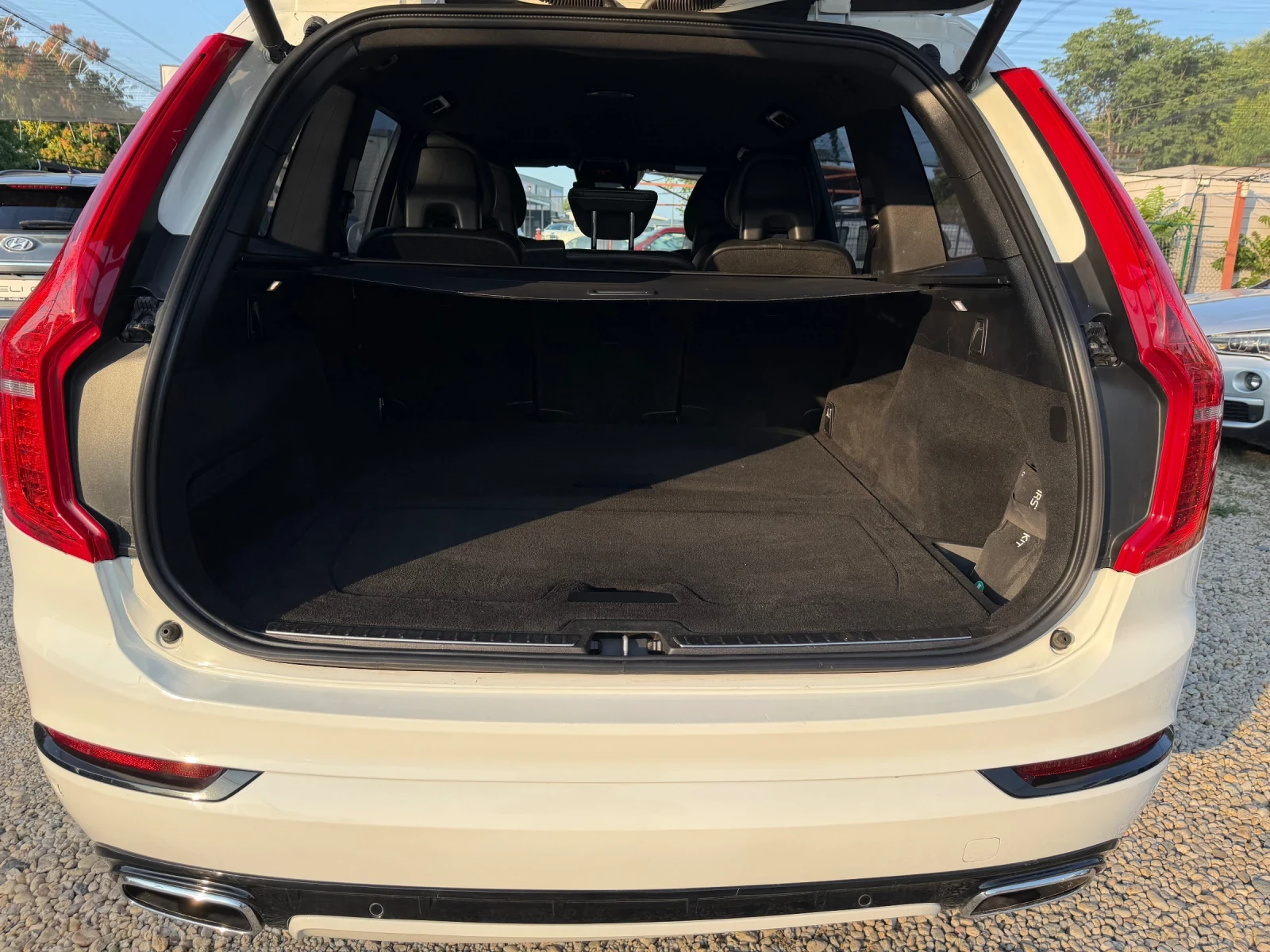 Volvo Xc90 2, 0 B5 100%РЕАЛНИ КМ R -DESIGN ЛИЗИНГ ВИДЕО, снимка 7 - Автомобили и джипове - 55397676