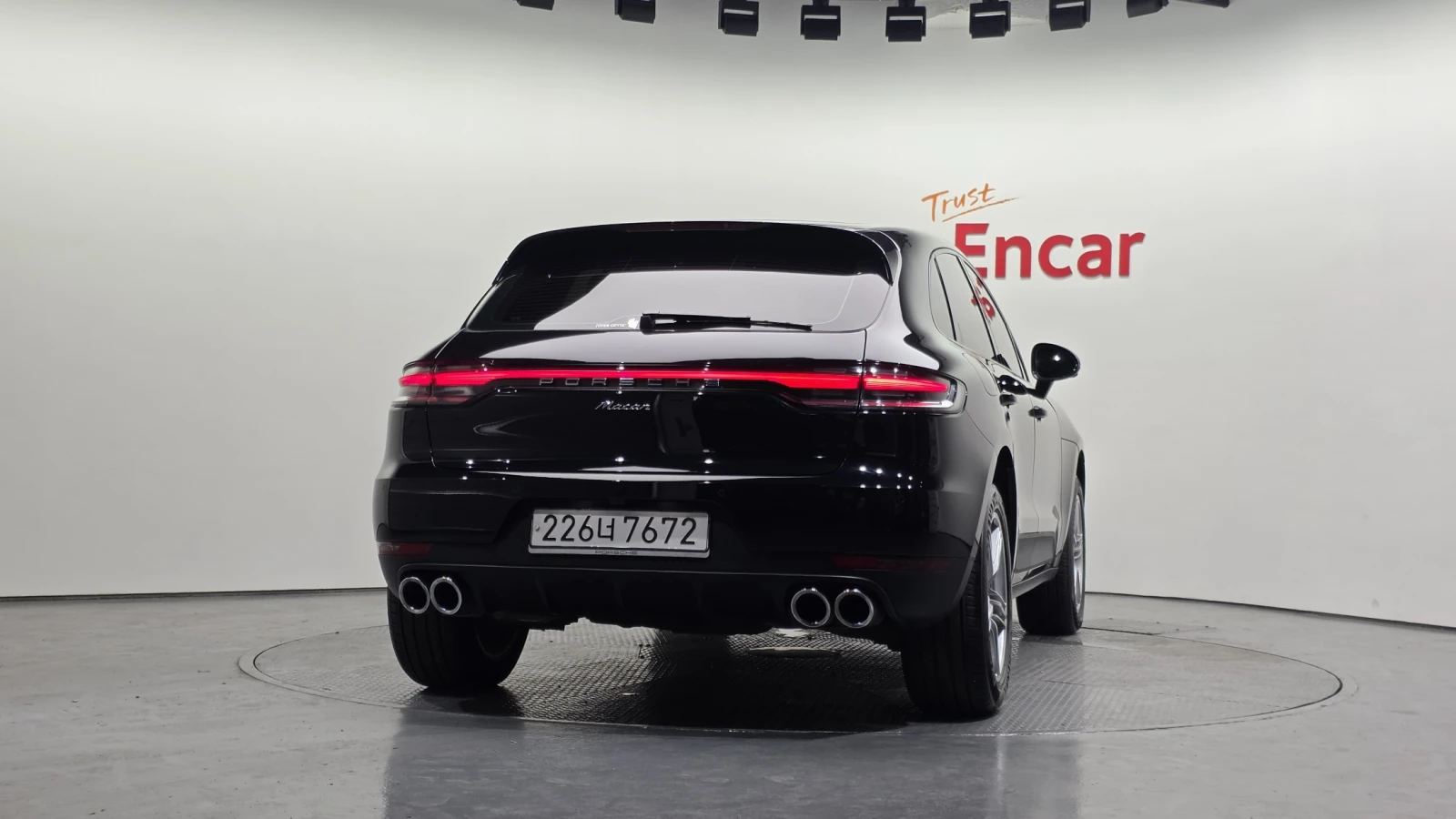 Porsche Macan 360* ЕЛ. БАГАЖНИК* ЛЮК* ПОДГРЕВ ВОЛАН* КРАЙНА ЦЕНА, снимка 4 - Автомобили и джипове - 55608879
