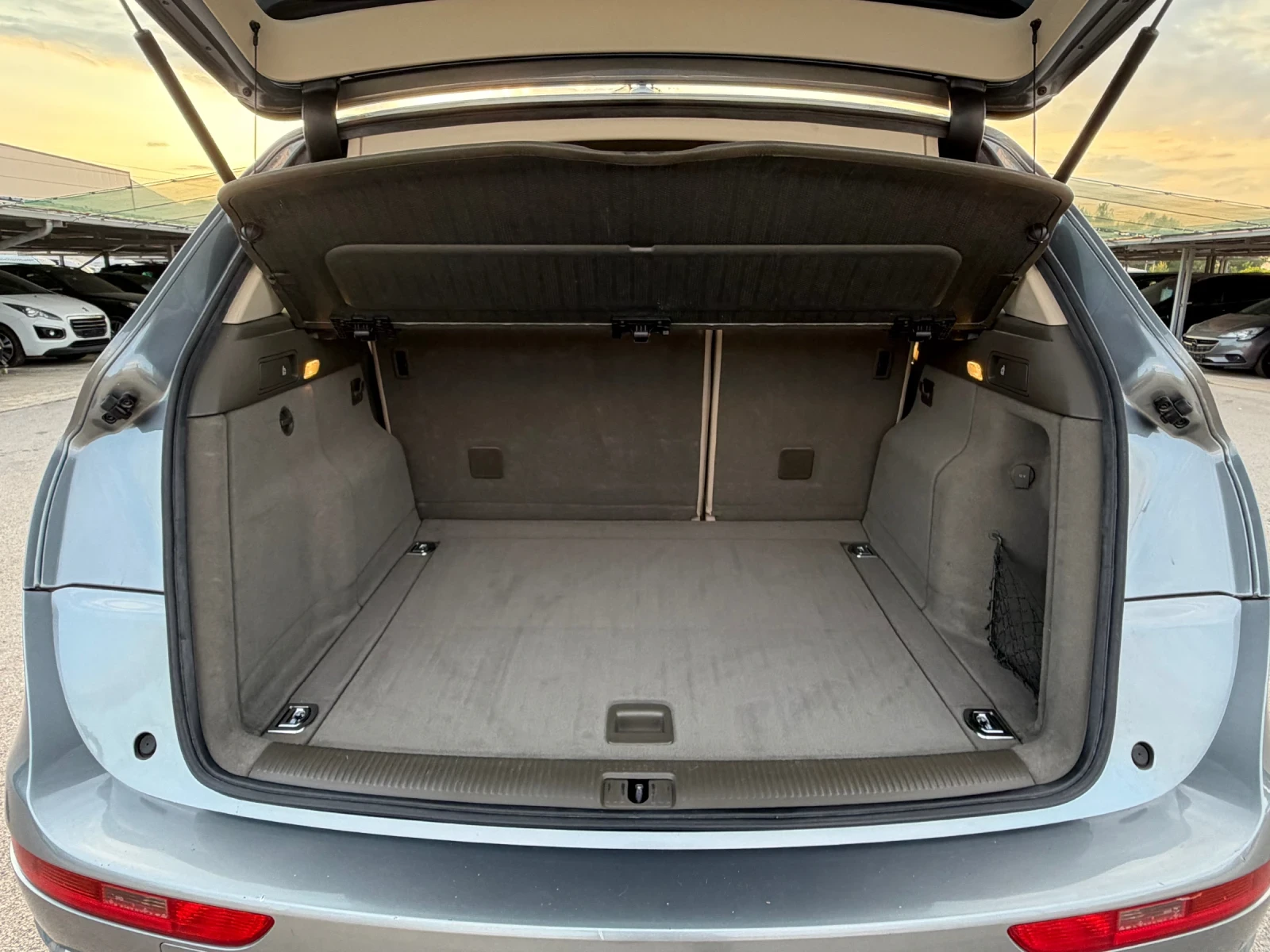 Audi Q5 2.0TDI QUATTRO !!!108000км!!!, снимка 8 - Автомобили и джипове - 55669996