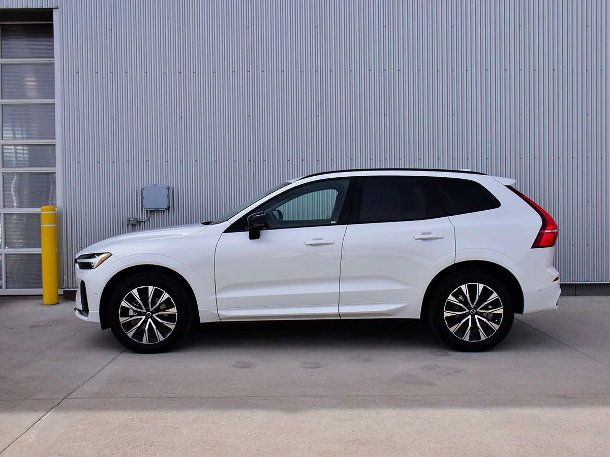Volvo XC60 B5 / Кожа / Панорама / ЦЕНА до БГ, снимка 5 - Автомобили и джипове - 55675784