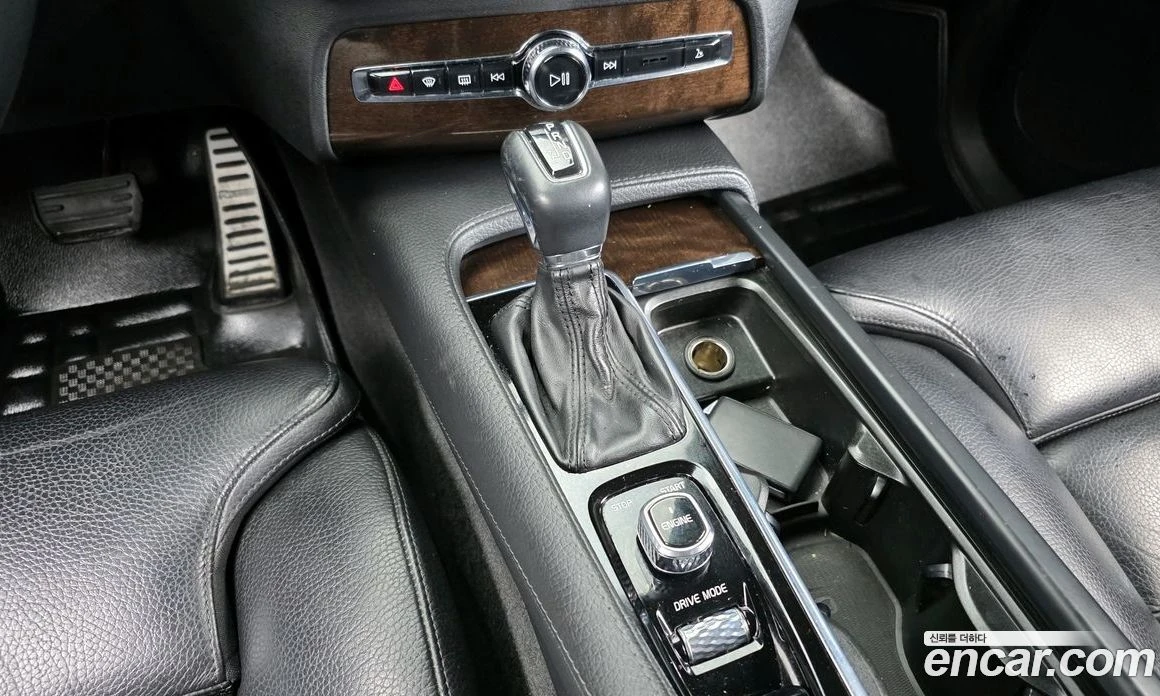 Volvo Xc90 D5 Momentum, снимка 9 - Автомобили и джипове - 56123221