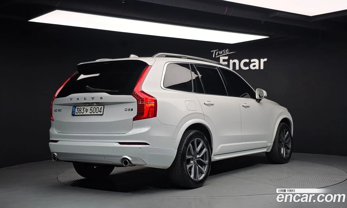 Volvo Xc90 D5 Momentum, снимка 2 - Автомобили и джипове - 56123221