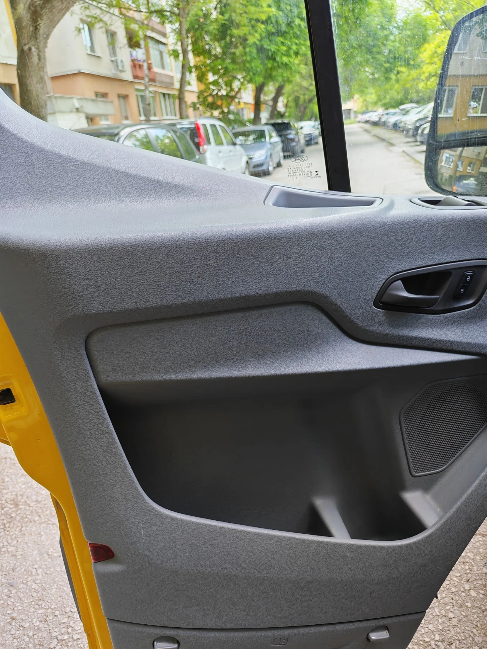 Ford Transit 2.2 125кс работилница, снимка 13 - Бусове и автобуси - 54492687