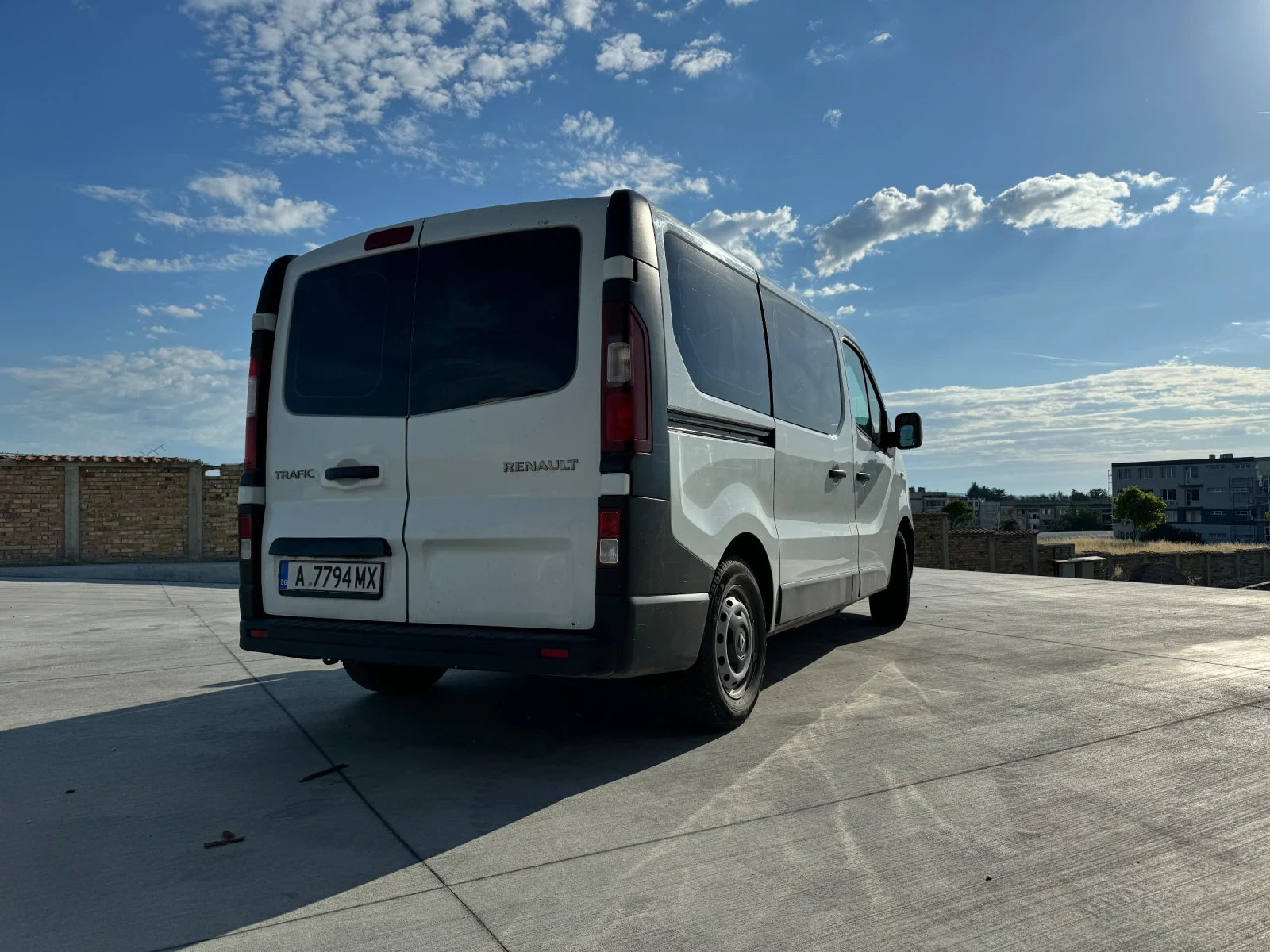 Renault Trafic 1.6 cdi, снимка 3 - Бусове и автобуси - 54932130