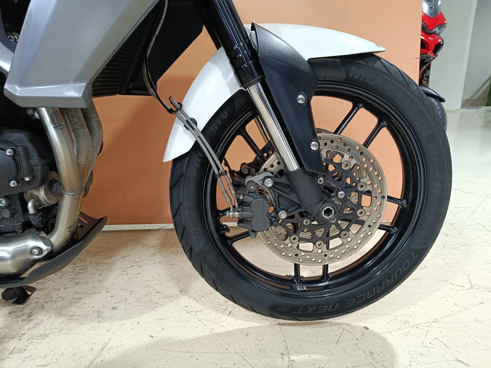 Triumph Tiger 800XRX - изображение 8