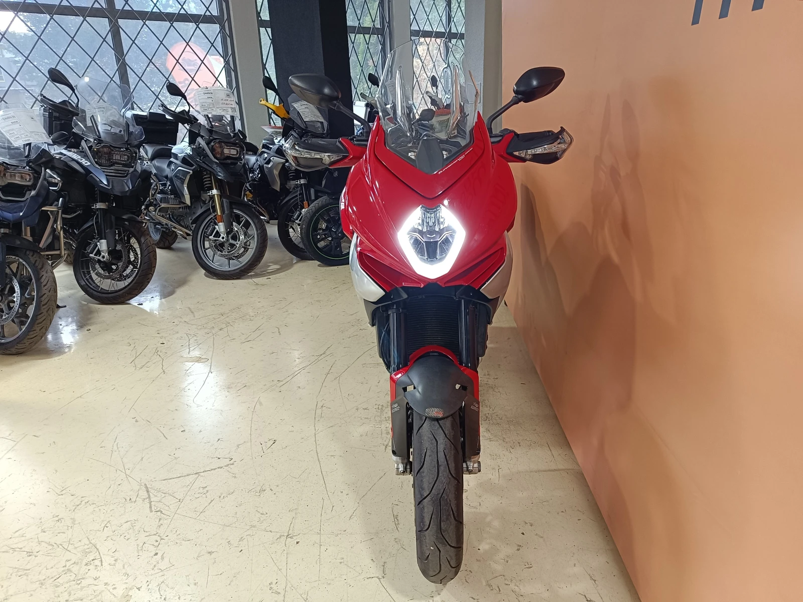 MV Agusta 800 TURISMO VELOCE LUSSO, снимка 5 - Мотоциклети и мототехника - 56209480