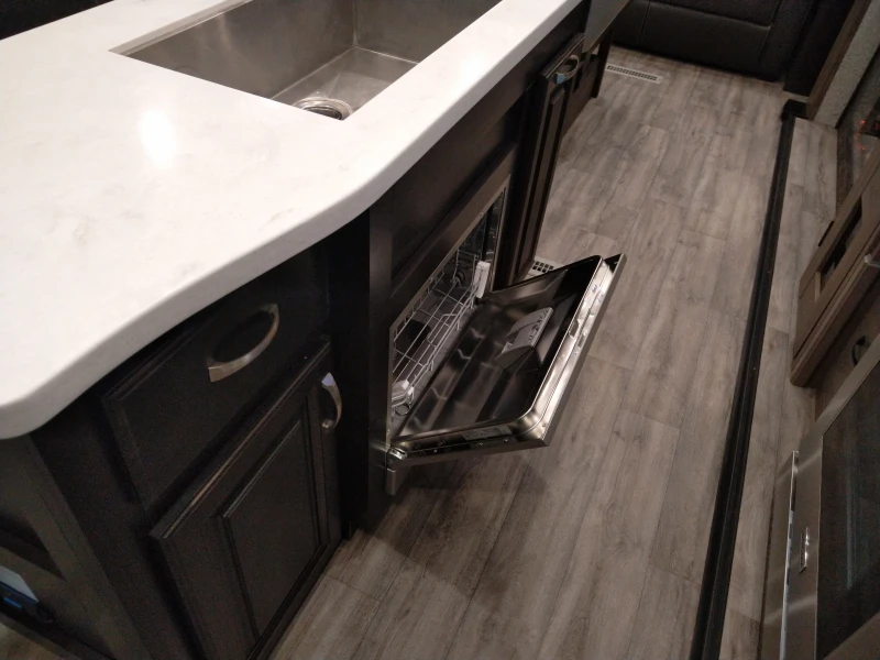 Каравана Други Jayco North Point 377RLBH, снимка 6 - Каравани и кемпери - 52548946