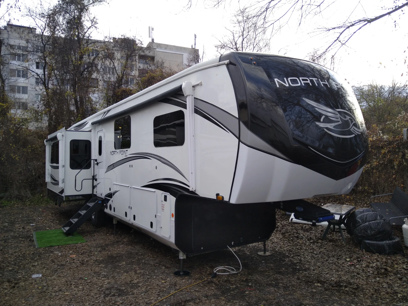 Каравана Други Jayco North Point 377RLBH, снимка 1