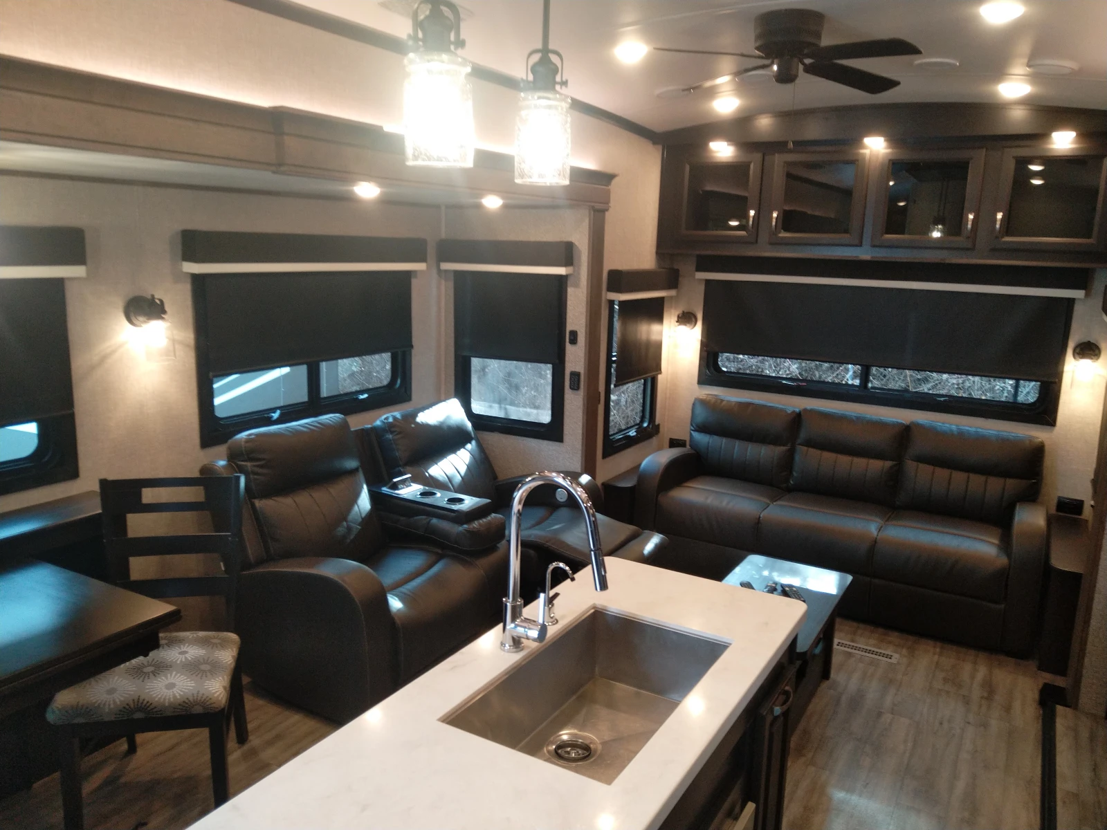  Jayco North Point 377RLBH | Mobile.bg   15
