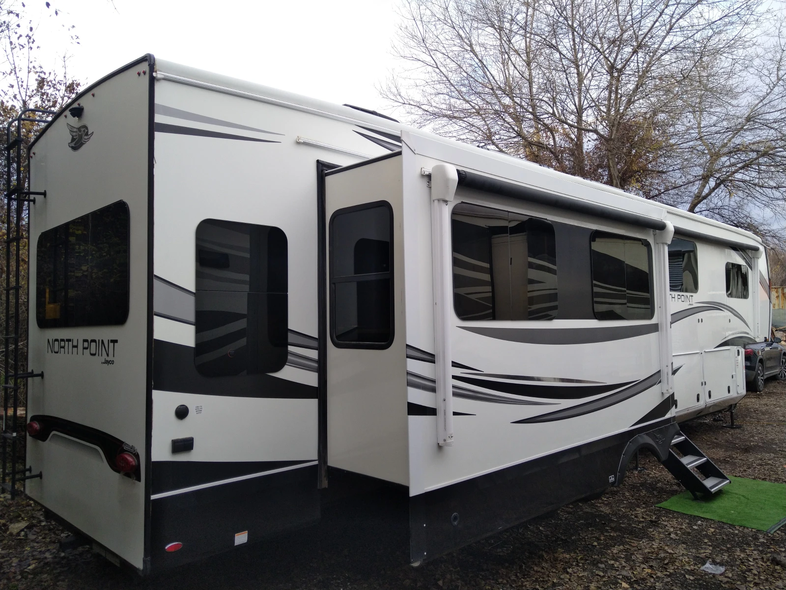 Каравана Други Jayco North Point 377RLBH - изображение 2