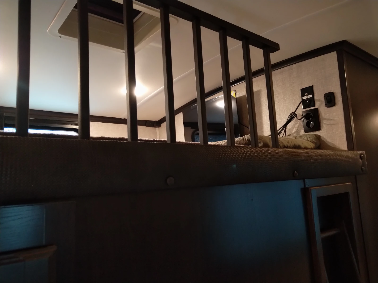  Jayco North Point 377RLBH | Mobile.bg   11