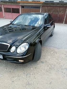Mercedes-Benz E 220, снимка 3