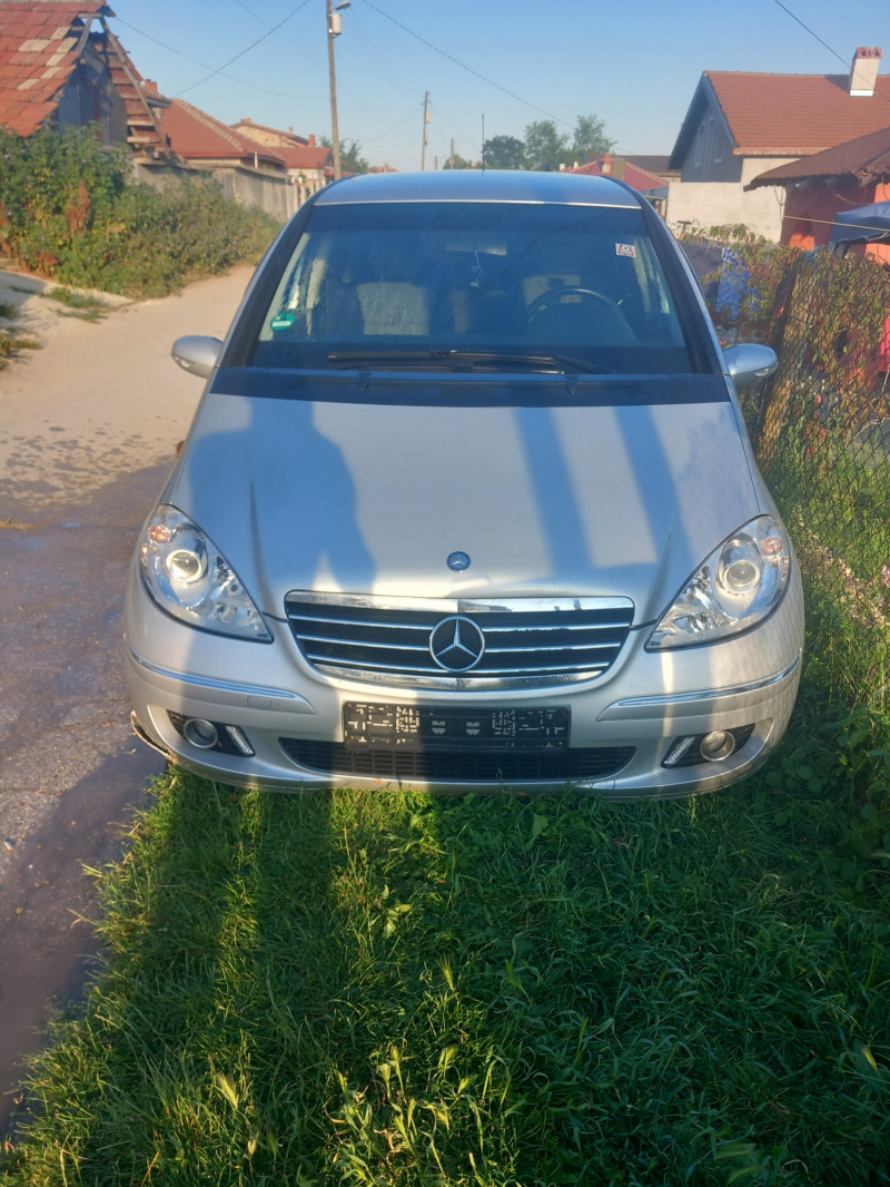 Mercedes-Benz 180, снимка 7 - Автомобили и джипове - 46036092