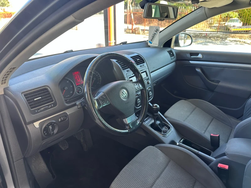 VW Golf 2.0 TDI, снимка 10 - Автомобили и джипове - 47082787