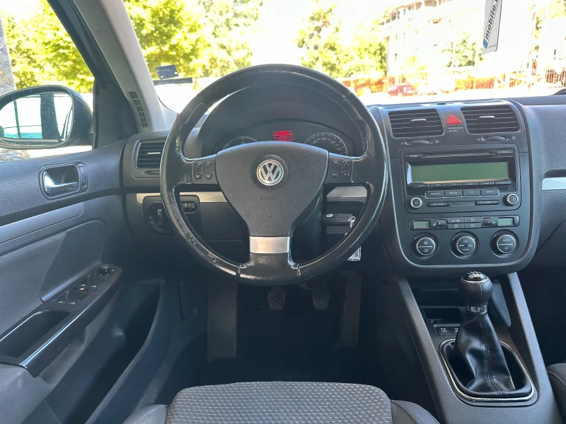 VW Golf 2.0 TDI, снимка 9 - Автомобили и джипове - 47082787