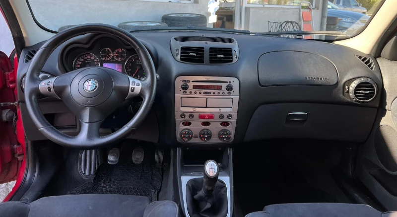 Alfa Romeo 147 1.6i 105hp 150000км!, снимка 11 - Автомобили и джипове - 47374295