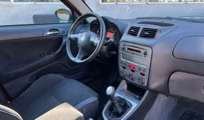 Alfa Romeo 147 1.6i 105hp 150000км!, снимка 12 - Автомобили и джипове - 47374295