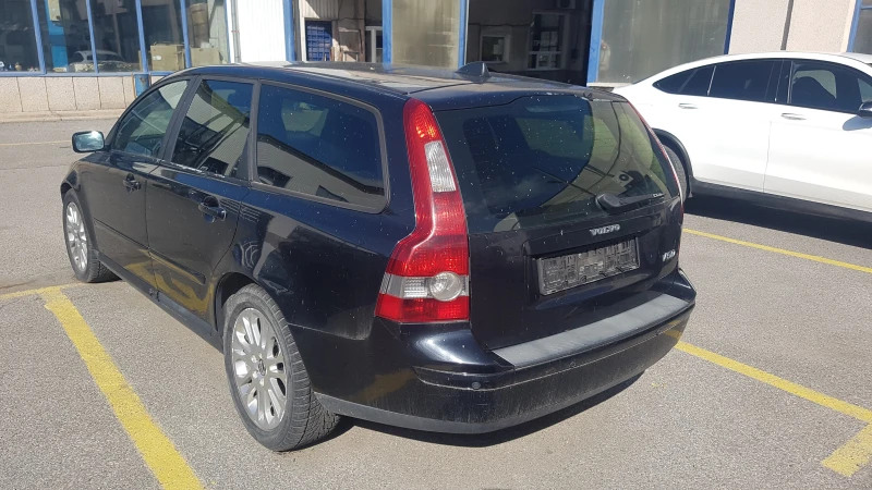 Volvo V50 2.0D , снимка 5 - Автомобили и джипове - 47489633