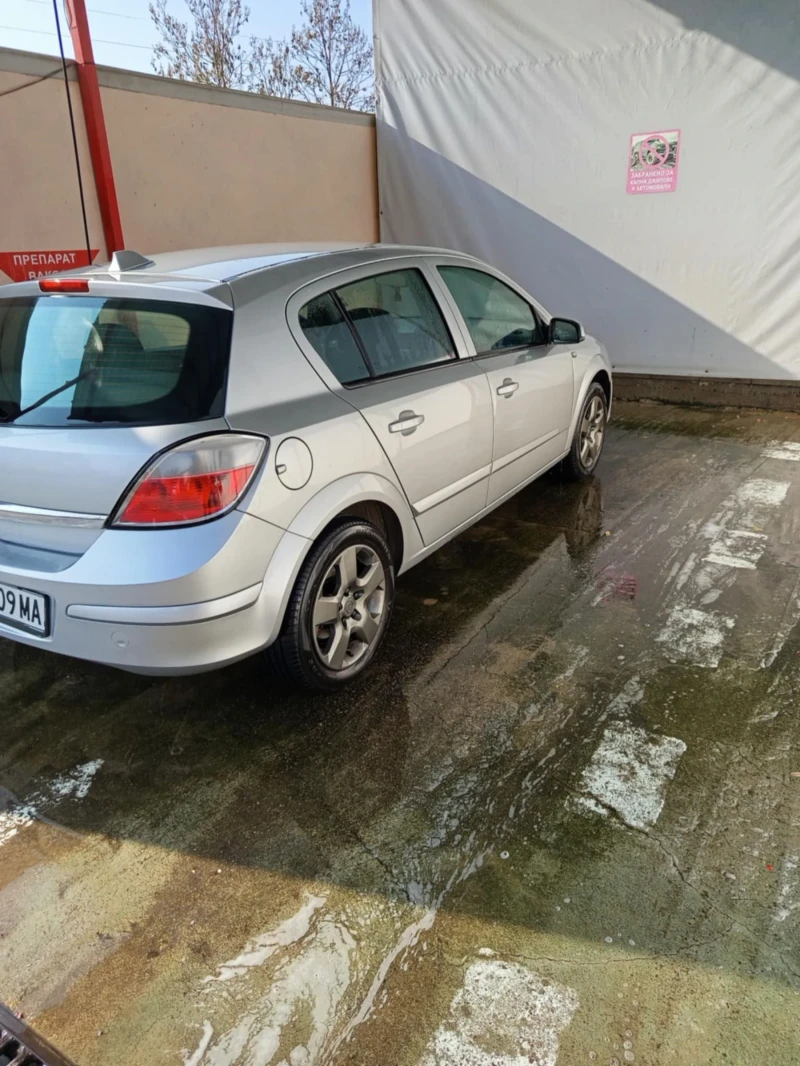 Opel Astra Astra H, снимка 2 - Автомобили и джипове - 47902087