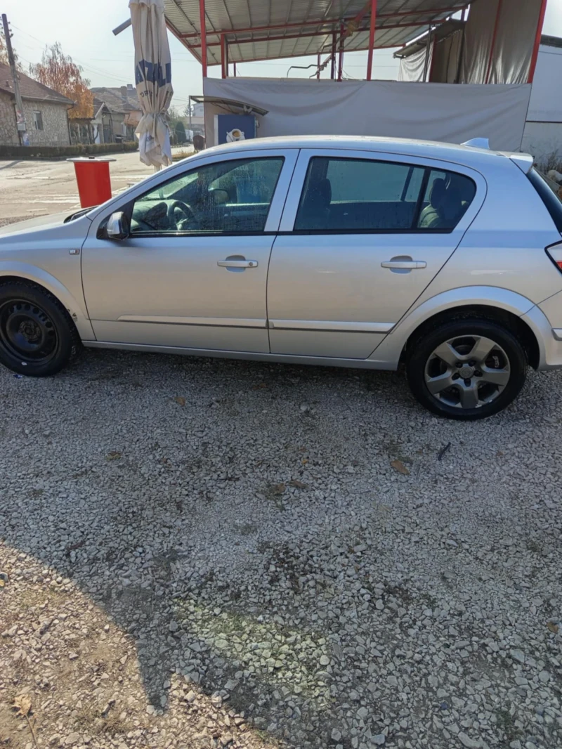 Opel Astra Astra H, снимка 6 - Автомобили и джипове - 47902087