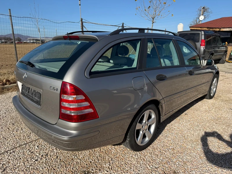 Mercedes-Benz C 220 cdi Парктроник! , снимка 7 - Автомобили и джипове - 48126705