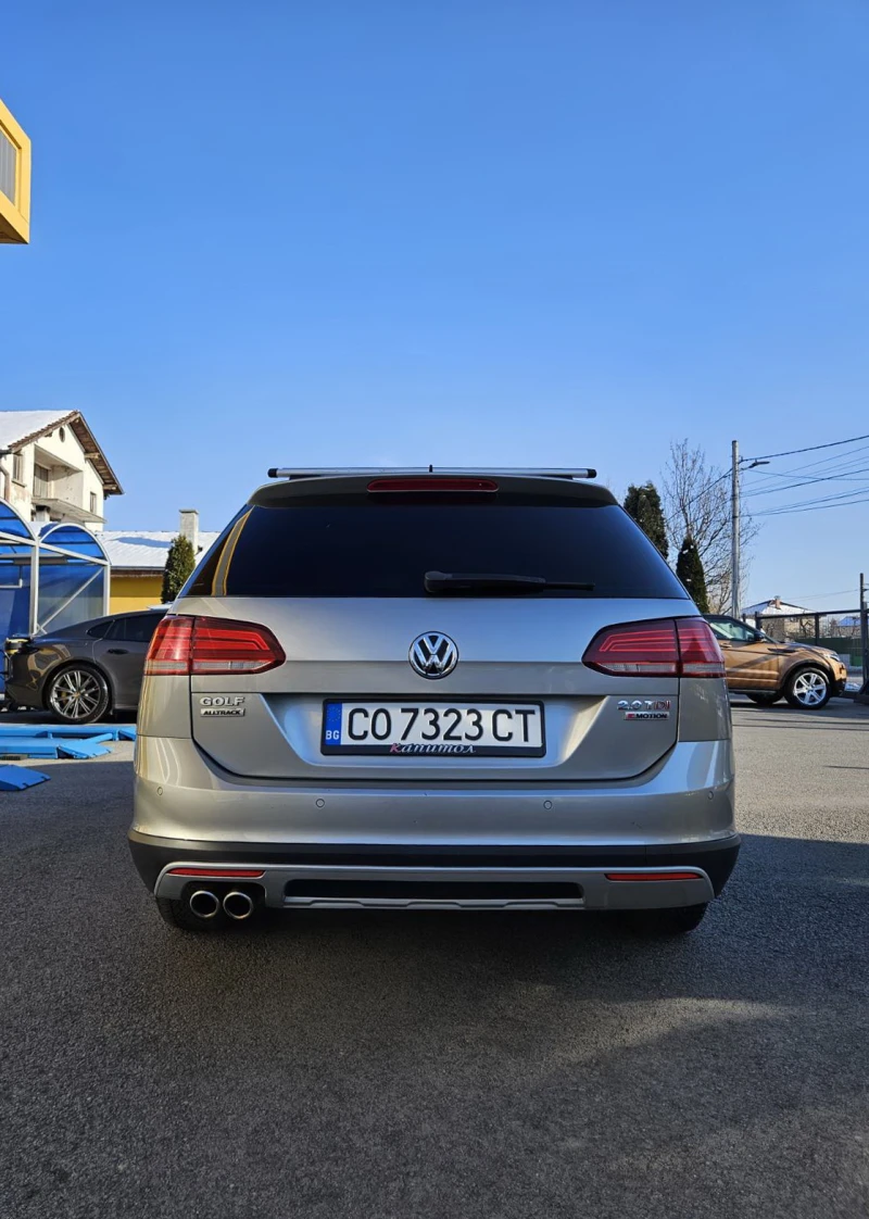 VW Golf ALLTRACK комби, снимка 6 - Автомобили и джипове - 49539639