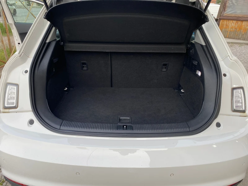 Audi A1 1.4TFSI SPORTBACK* ПОДГРЕВ* LED* KEYLESS* NAVI, снимка 8 - Автомобили и джипове - 49911656