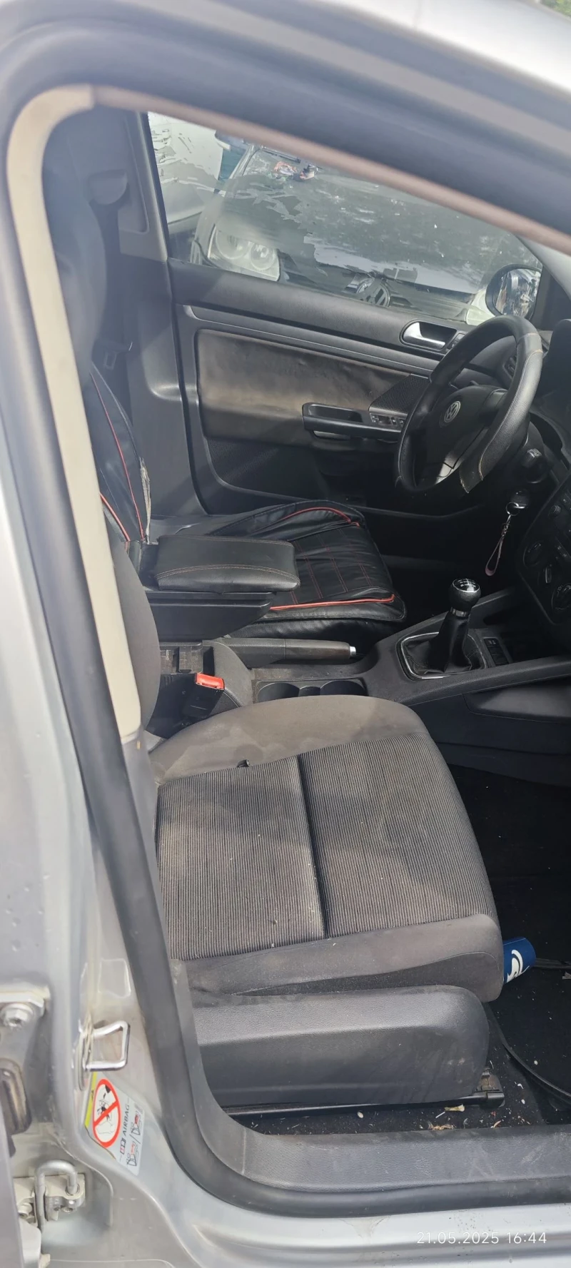 VW Golf, снимка 9 - Автомобили и джипове - 50382515