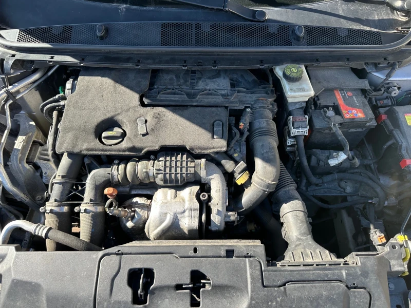 Peugeot 308 1.6 HDI, НАВИ, 6 ск., снимка 17 - Автомобили и джипове - 52543471