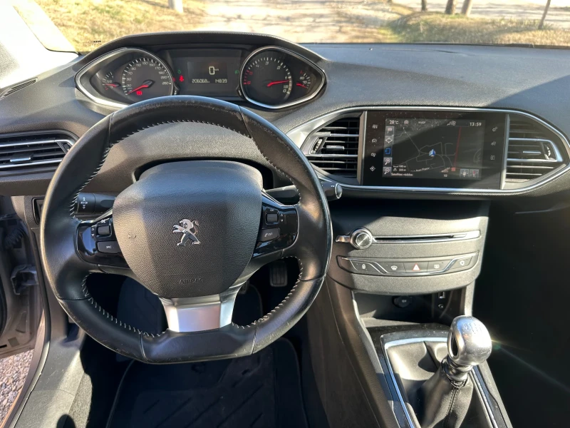 Peugeot 308 1.6 HDI, НАВИ, 6 ск., снимка 10 - Автомобили и джипове - 52543471