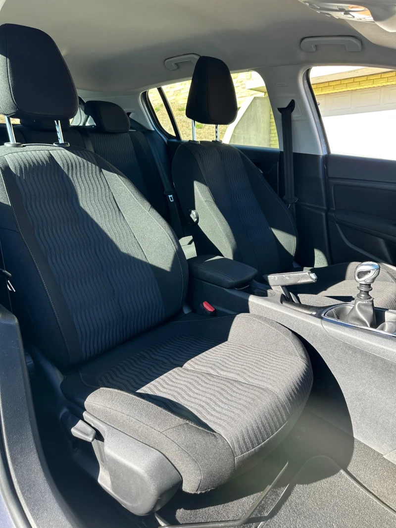 Peugeot 308 1.6 HDI, НАВИ, 6 ск., снимка 13 - Автомобили и джипове - 52543471
