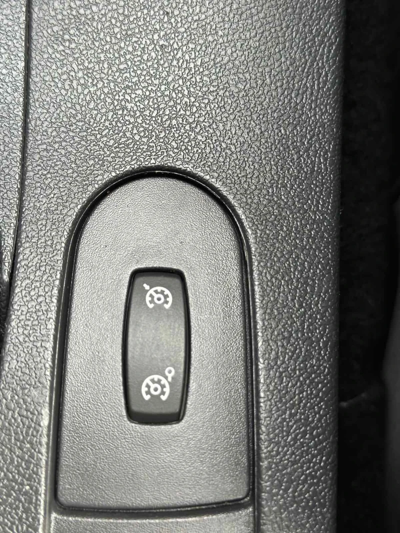 Renault Clio 1.2 i * KLIMATRONIK* , снимка 11 - Автомобили и джипове - 52174751