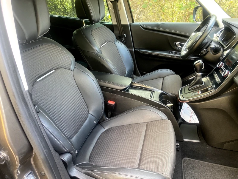 Renault Grand scenic dCi Energy Bose FULL MAXX, снимка 10 - Автомобили и джипове - 52247427