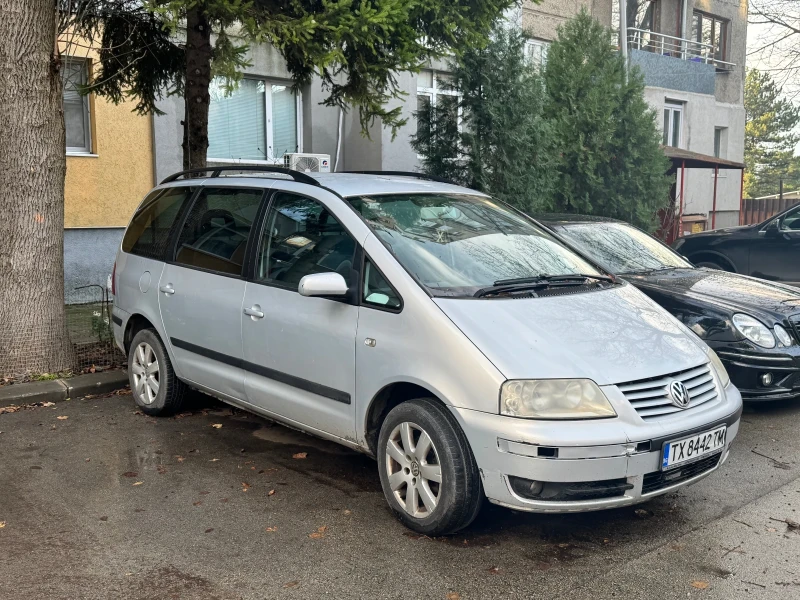 VW Sharan 1.9 ТДИ 6+ 1, снимка 4 - Автомобили и джипове - 52645235