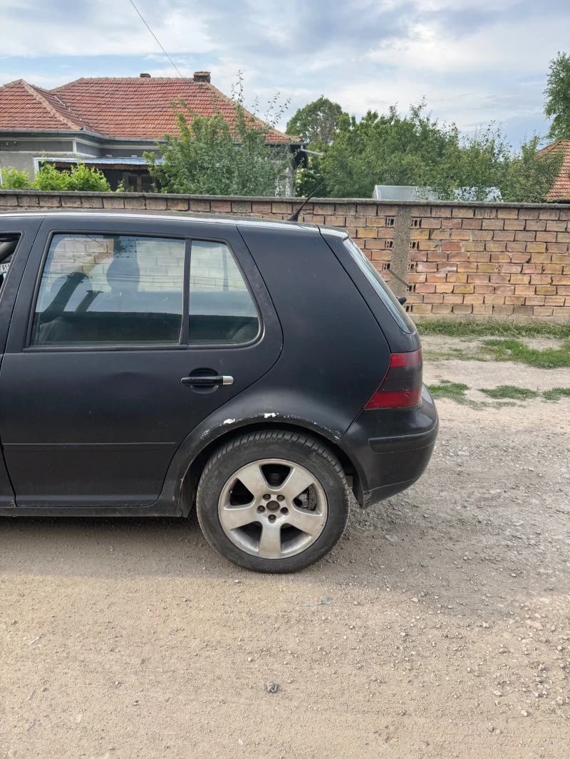 VW Golf 1.9 tdi, снимка 9 - Автомобили и джипове - 53395791