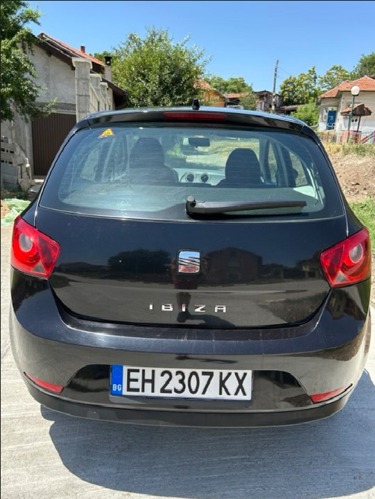 Seat Ibiza, снимка 4 - Автомобили и джипове - 46348524