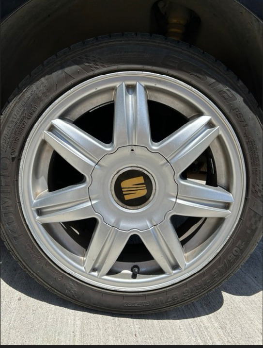 Seat Ibiza, снимка 10 - Автомобили и джипове - 46348524