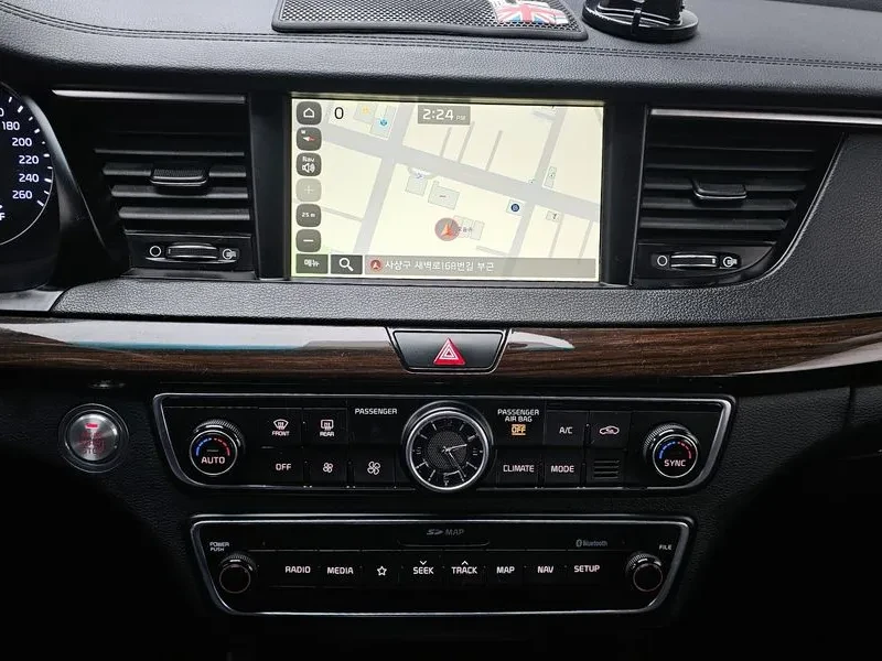Kia K7 2.4 Gdi Limited, снимка 14 - Автомобили и джипове - 56001403