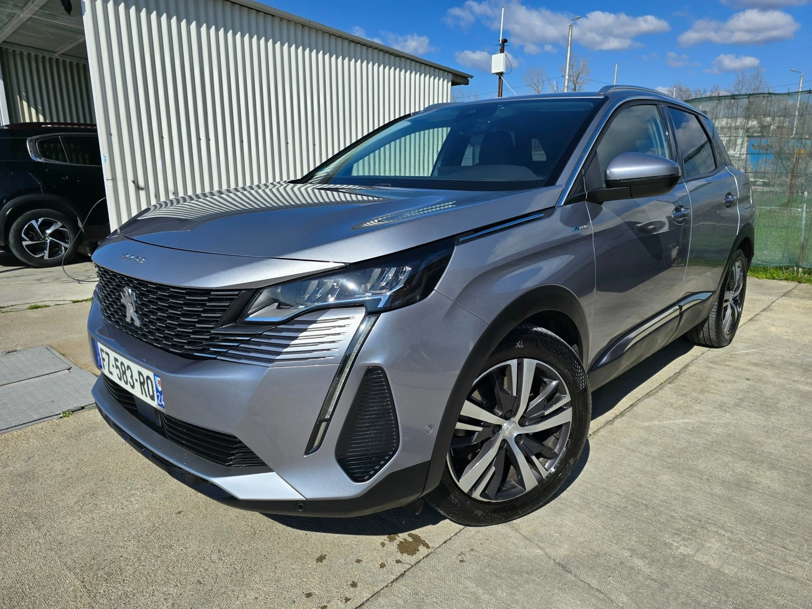 Peugeot 3008 Plug-in HYBRID * 224к.с.* 4&#215;4* 84000км, снимка 1
