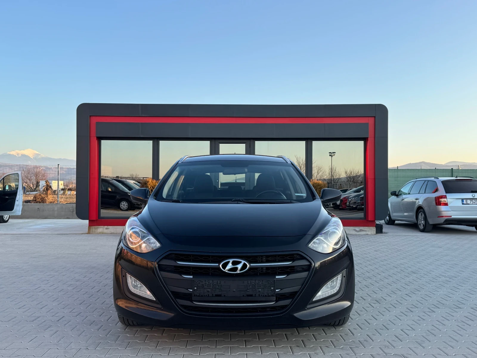 Hyundai I30 1.6CRDI CAMERA NAVI FULL - изображение 8