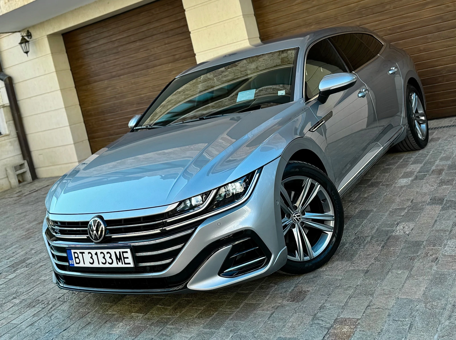 VW Arteon 2.0TDI* R-Line* ОБСЛУЖЕНА*  - изображение 2