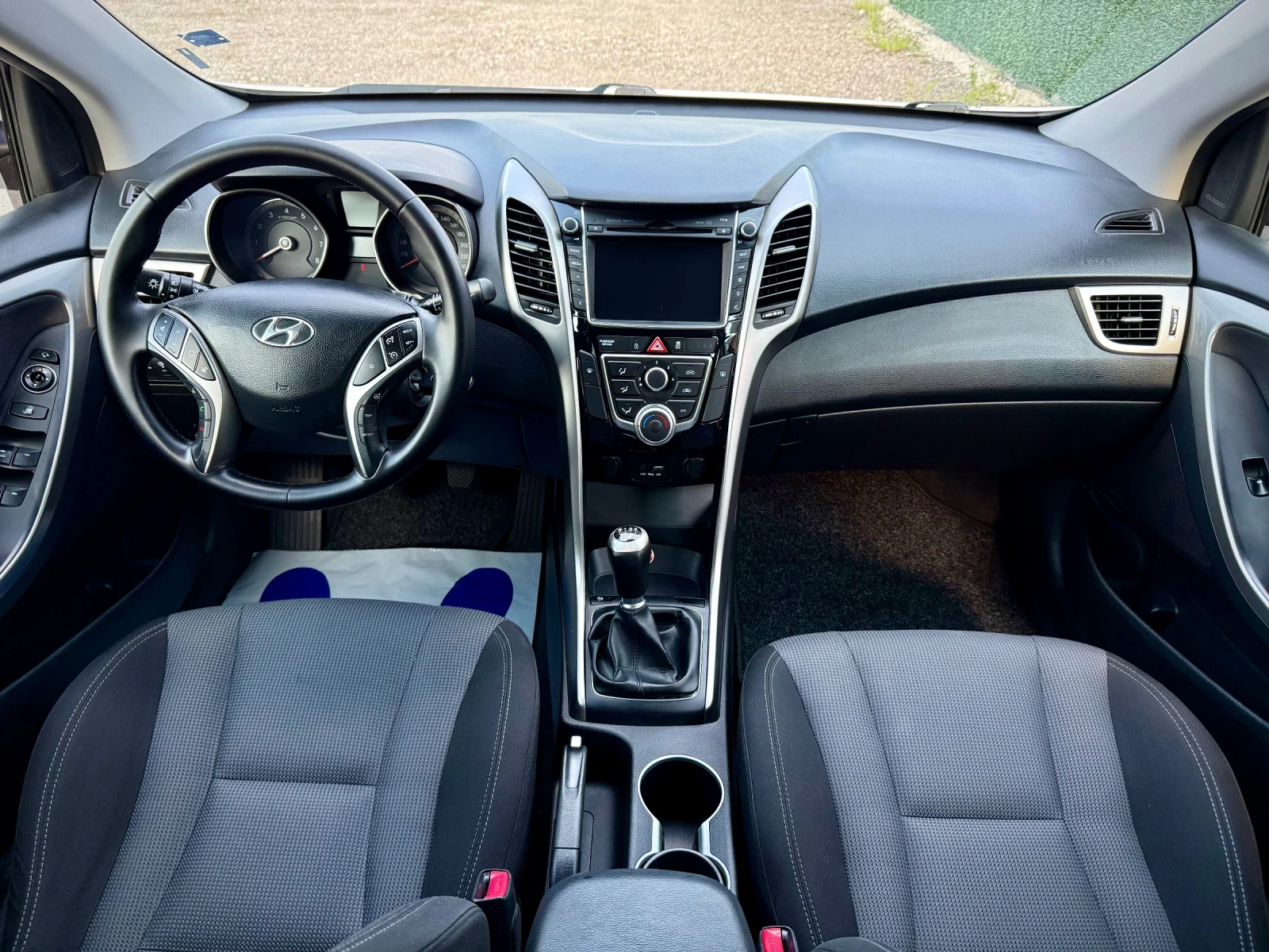 Hyundai I30 1.4 MPI* YES!* FACELIFT* NAVI* CAMERA* LED - изображение 10